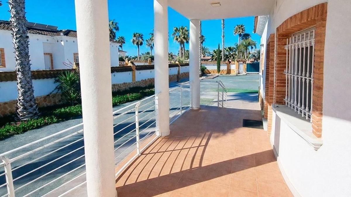 Properties for sale and rent in Spain photo 4