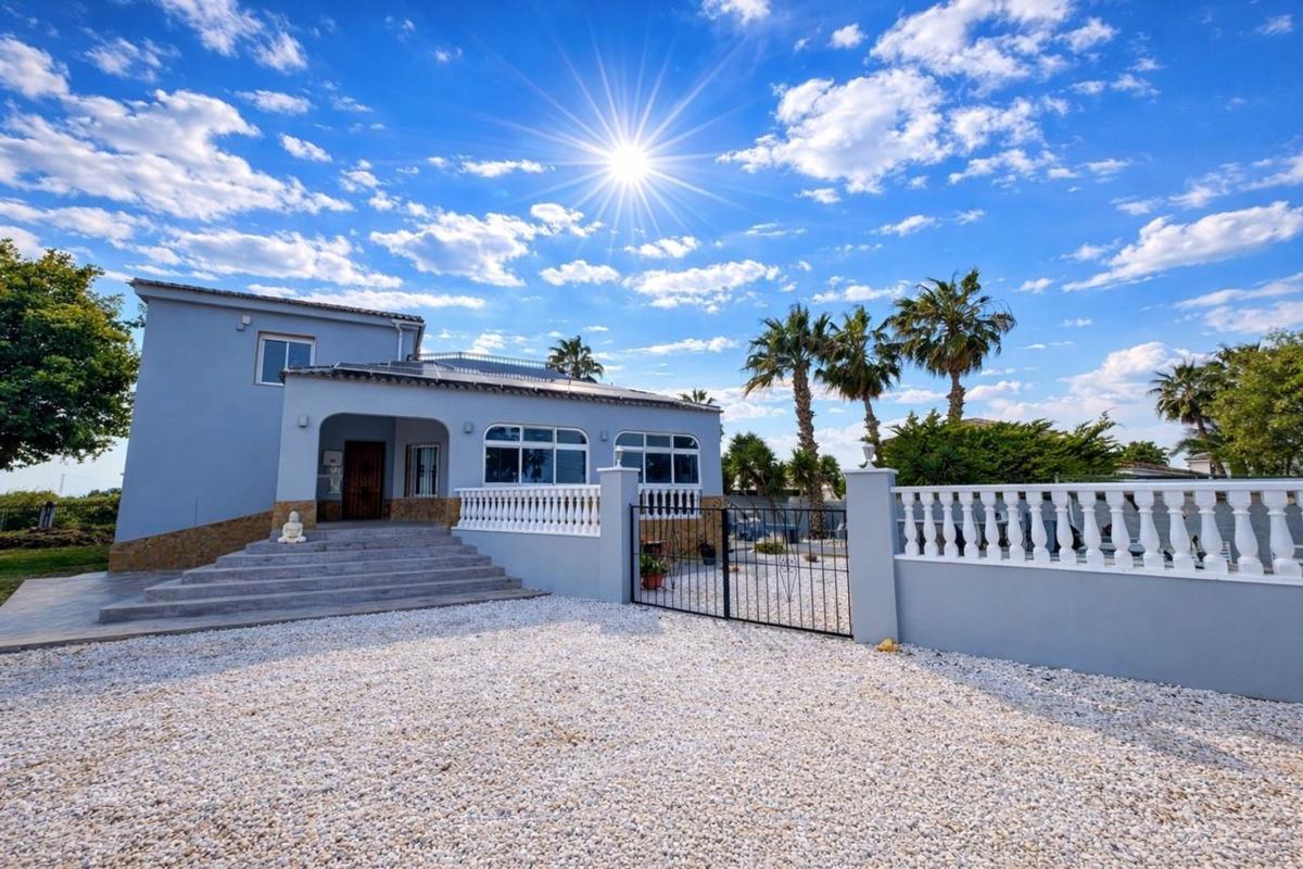 Properties for sale and rent in Spain photo 1