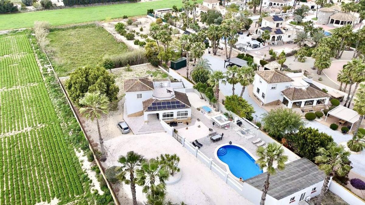 Properties for sale and rent in Spain photo 3