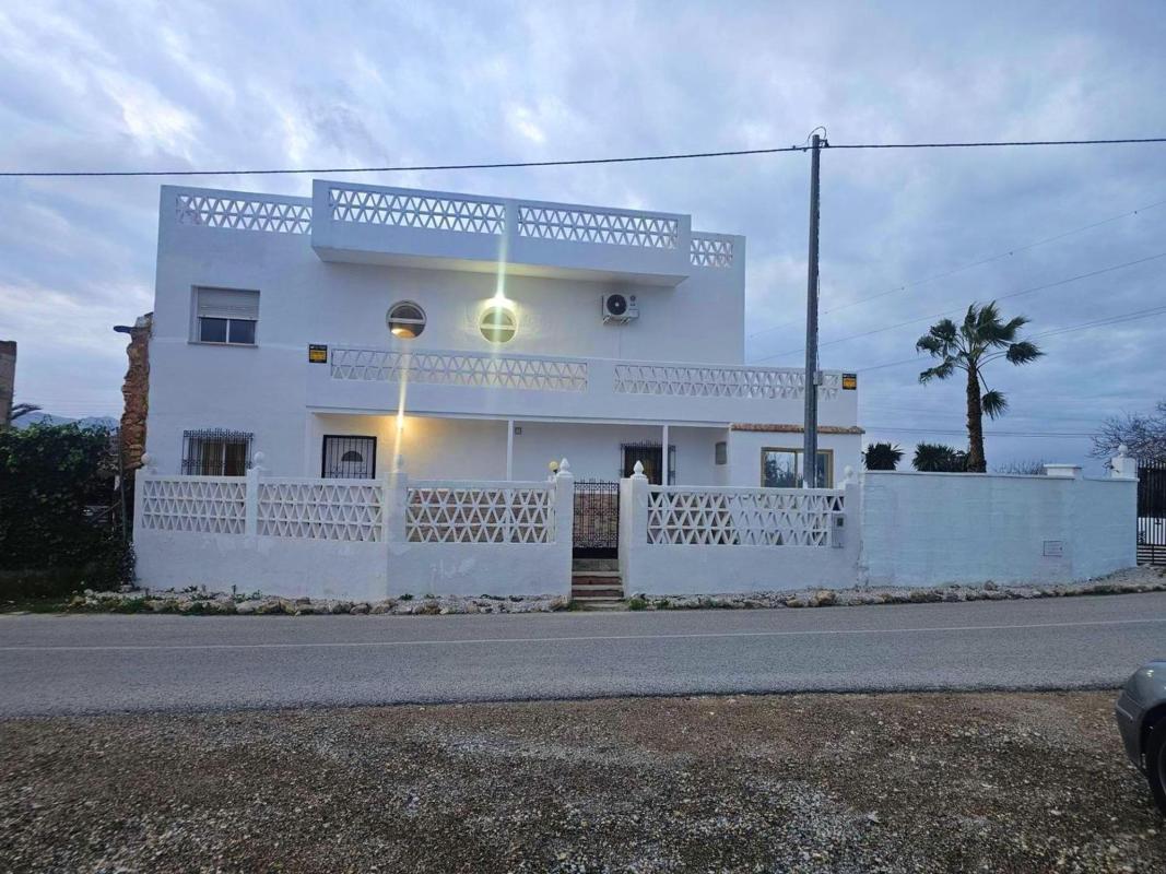 Propiedades en venta y alquiler en España photo 2