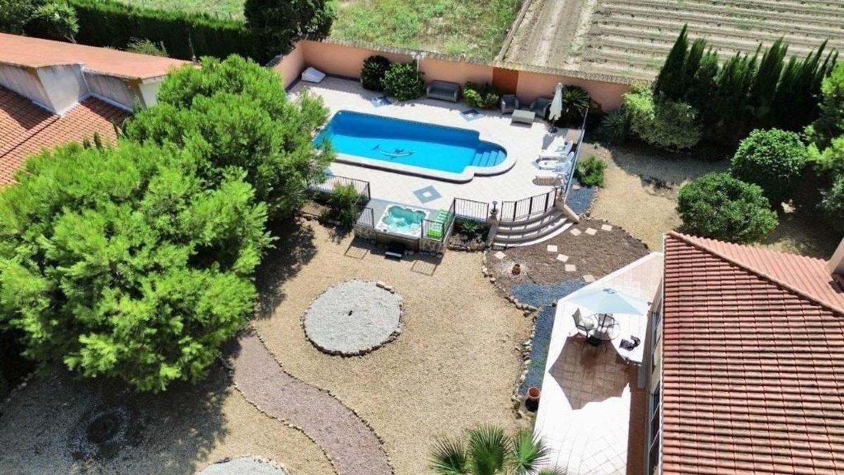 Properties for sale and rent in Spain photo 1