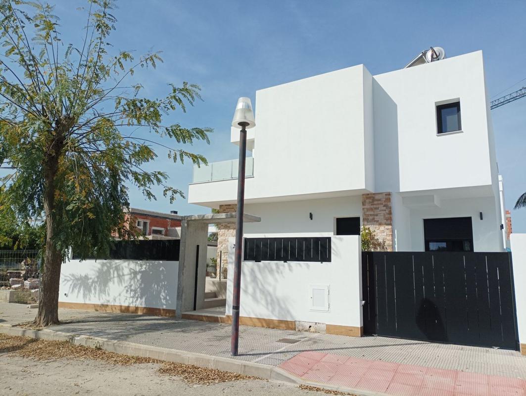 Properties for sale and rent in Spain photo 1