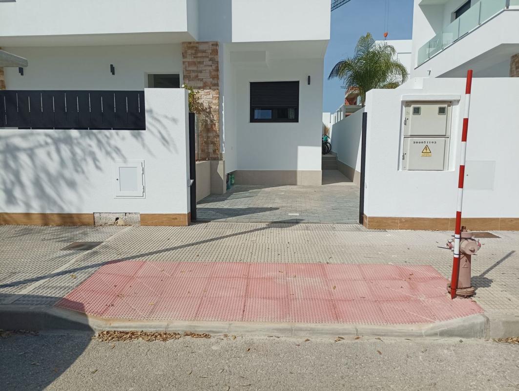 Properties for sale and rent in Spain photo 4