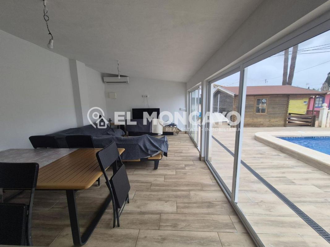 Properties for sale and rent in Spain photo 2