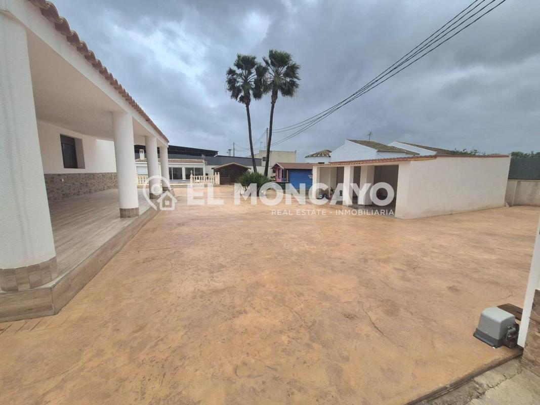 Properties for sale and rent in Spain photo 5