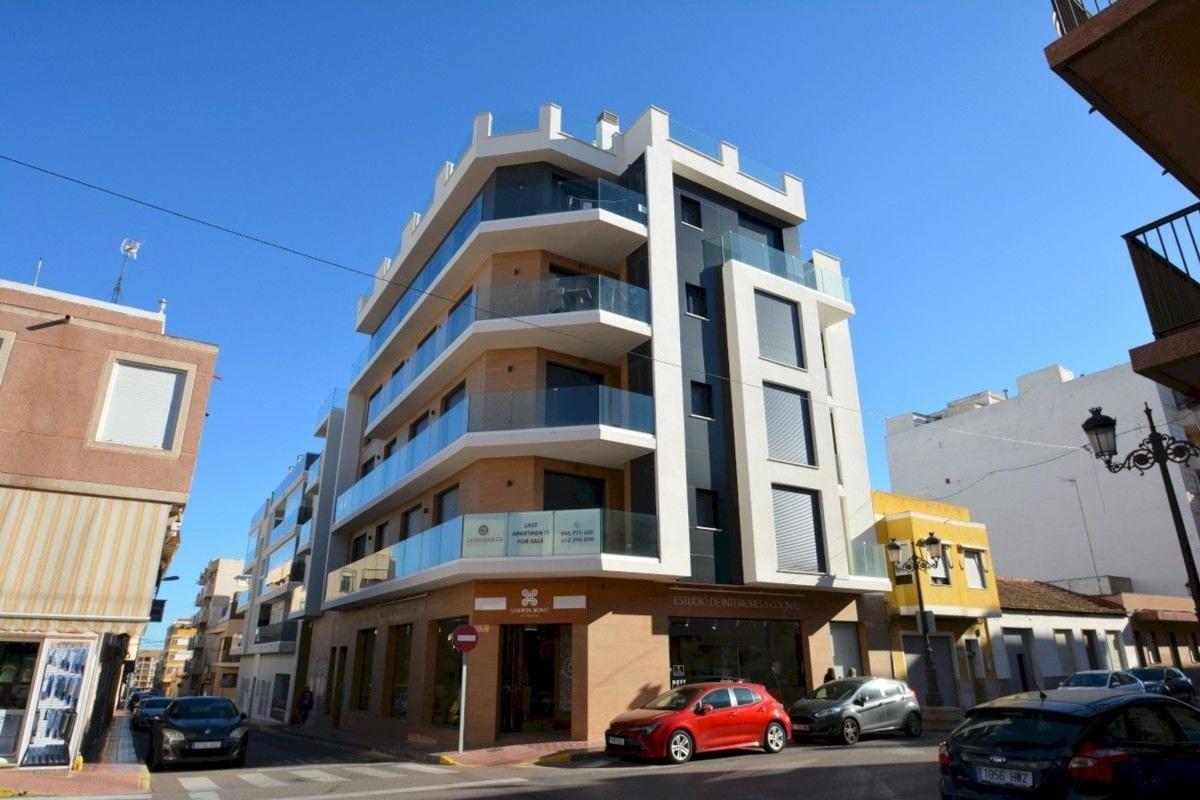Penthouse sale in Ático en Calle Crevillent, 6, Zona Pueblo, Guardamar del Segura, Guardamar del Segura photo 1