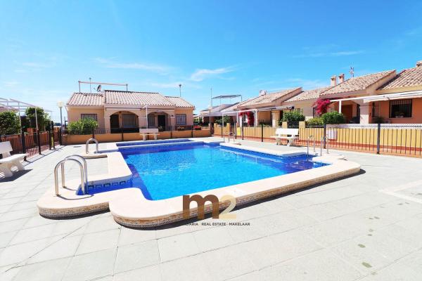 Chalet adosado en Moll, 9, Urbanizaciones, Guardamar del Segura photo 1