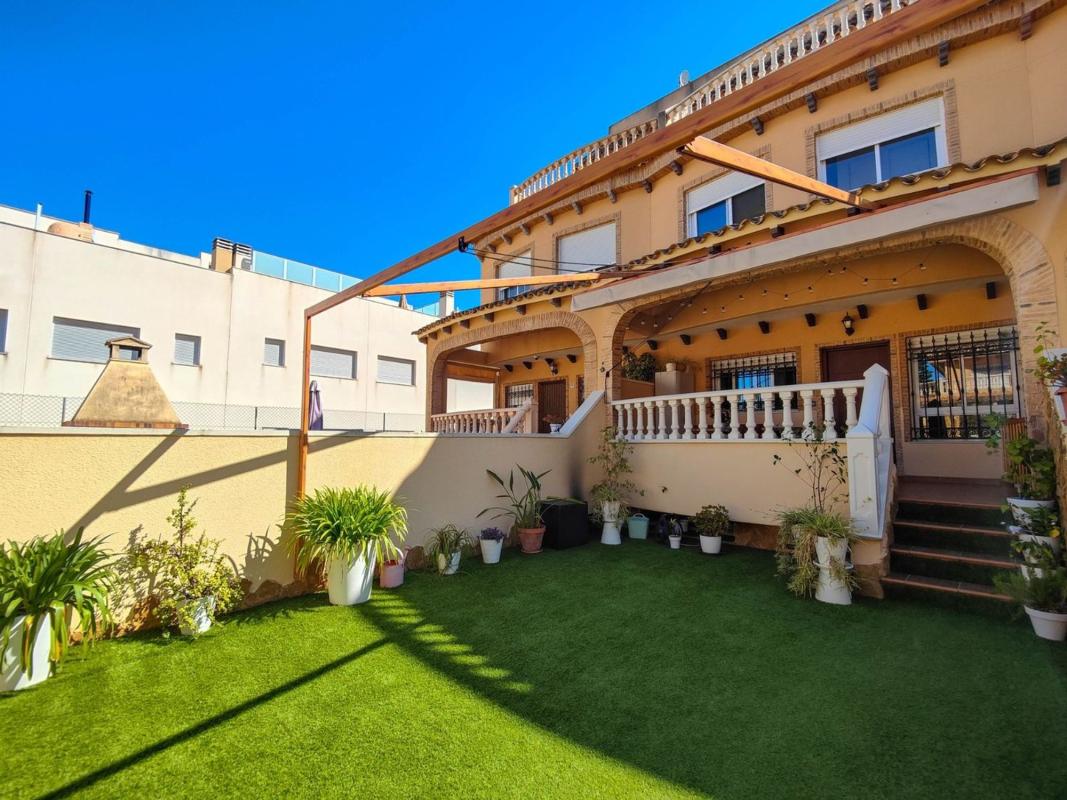 Propiedades en venta y alquiler en España photo 3