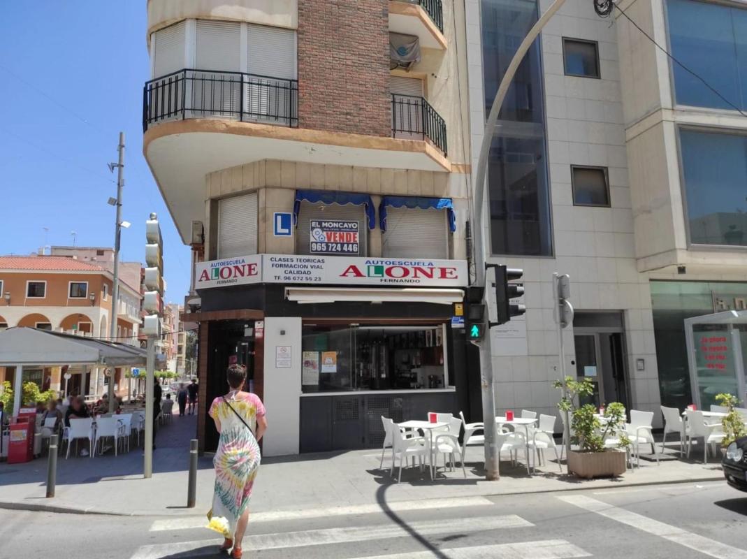 Sale of apartment in Piso en Plaza Constitución, Zona Pueblo, Guardamar del Segura, Guardamar del Segura
photo 2