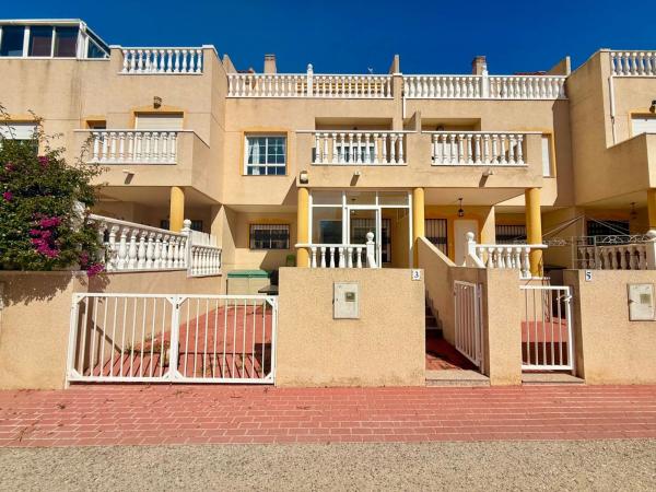 Independent chalet for sale in Casa o chalet en Calle Jaume de Soler, 33, Urbanizaciones, Guardamar del Segura, Guardamar del Segura
photo 1
