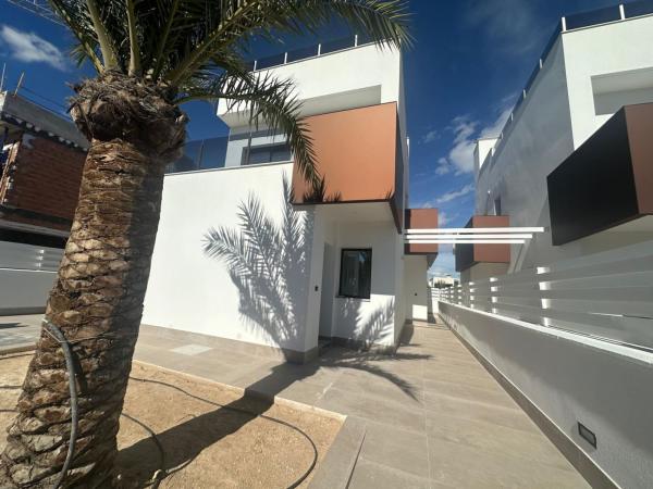 Casa o chalet independiente en Guardamar Playa, Guardamar del Segura thumbnail 1