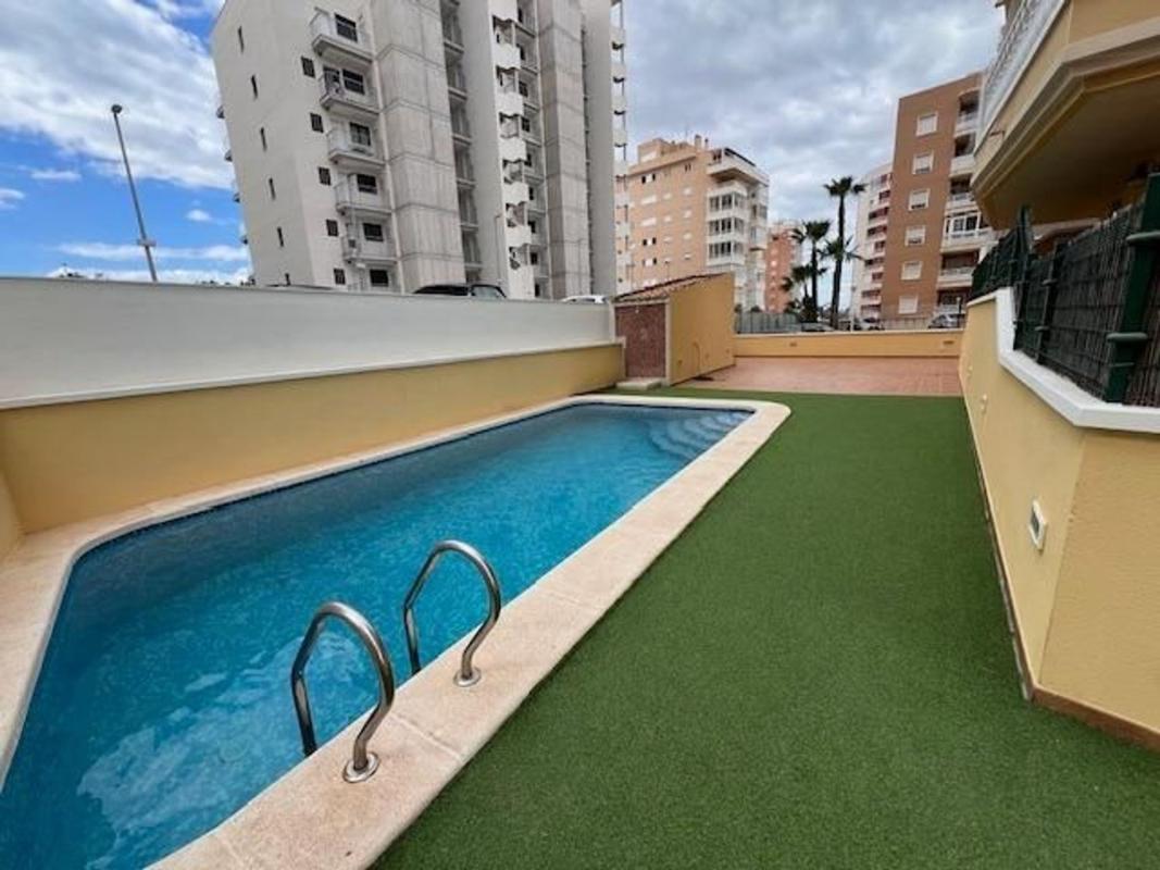Venta de piso en Piso en Calle Ingeniero Juan Garcia, Puerto Deportivo, Guardamar del Segura, Guardamar del Segura
photo 2