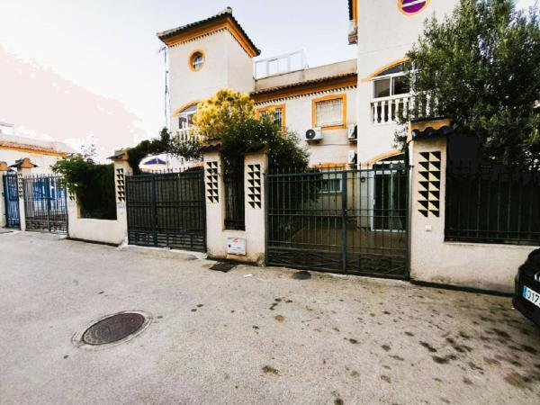 Продажа квартиры на Piso en Calle Berenguer de Massanet, Urbanizaciones, Guardamar del Segura, Гуардамар-дель-Сегура
 photo 3