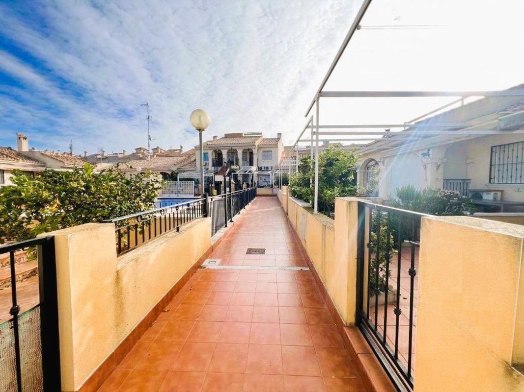 Propiedades en venta y alquiler en España photo 2
