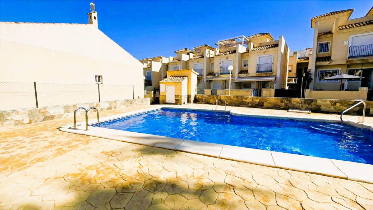 Propiedades en venta y alquiler en España photo 1