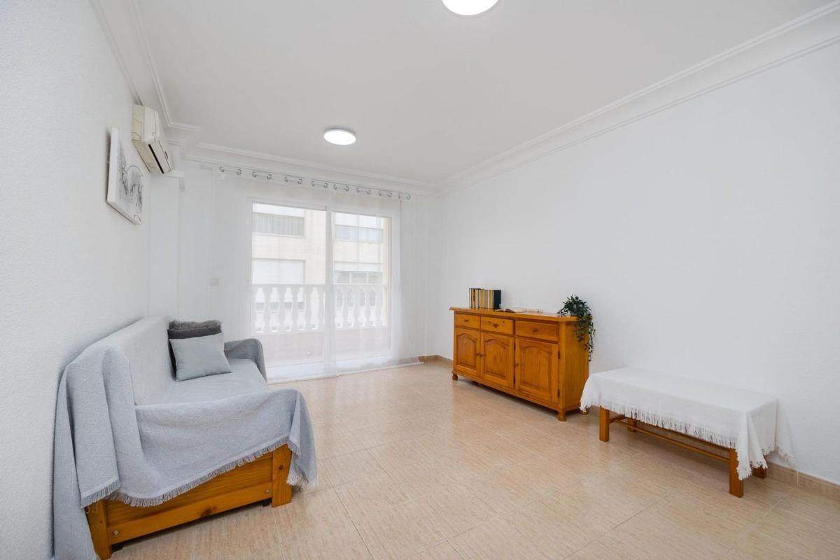 Venta de piso en Piso en Calle Sant Josep, 86, Zona Pueblo, Guardamar del Segura, Guardamar del Segura
 photo 2