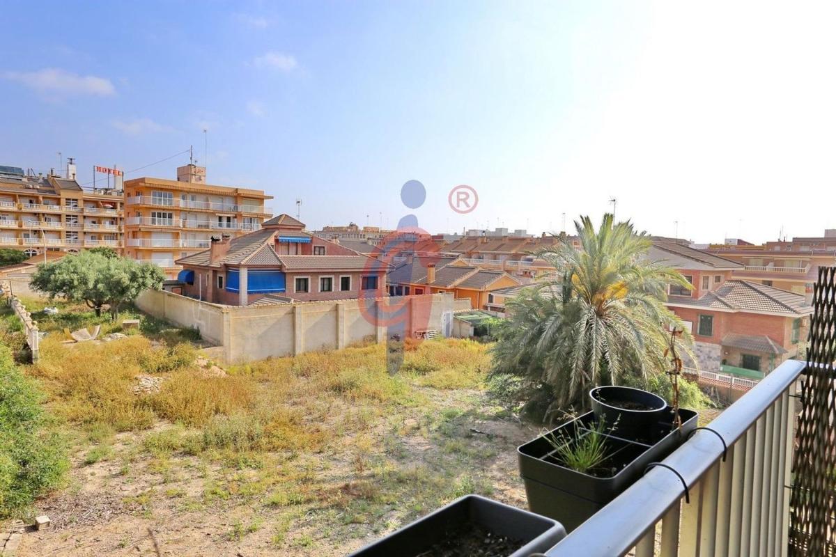 Venta de piso en Piso en Calle Garcia Lorca, 32, Zona Pueblo, Guardamar del Segura, Guardamar del Segura
 photo 2