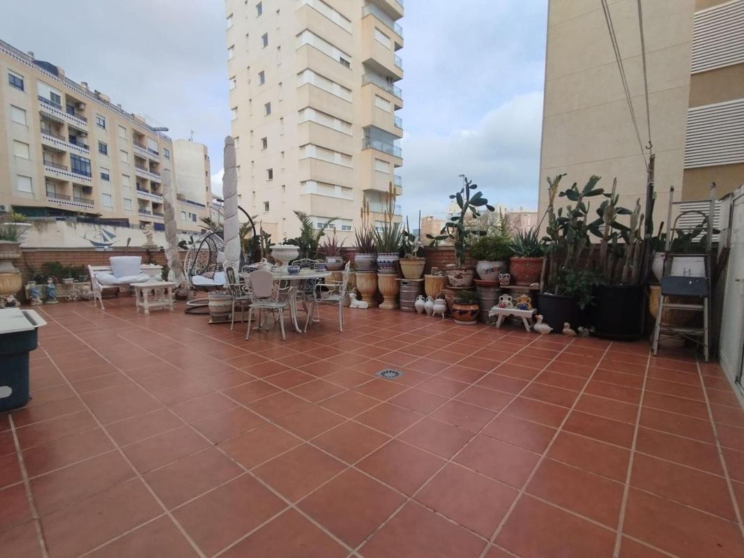 Venta de piso en Piso en Calle Riu Segura, Zona Pueblo, Guardamar del Segura, Guardamar del Segura
photo 1