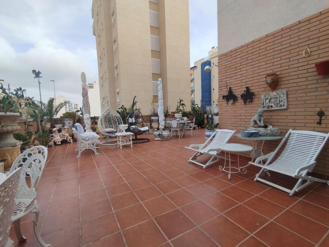 Venta de piso en Piso en Calle Riu Segura, Zona Pueblo, Guardamar del Segura, Guardamar del Segura
photo 2