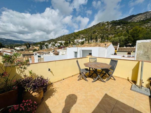 Chalet adosado en Sagra photo 3