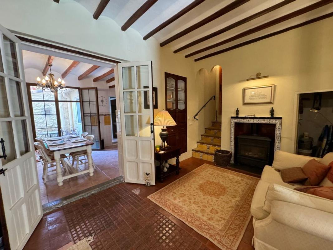 Properties for sale and rent in Spain photo 5
