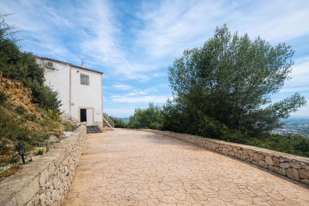 Properties for sale and rent in Spain photo 4