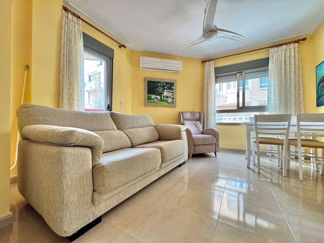 Venta de piso en Piso en Calle Cartagena, Zona Pueblo, Guardamar del Segura, Guardamar del Segura
photo 1