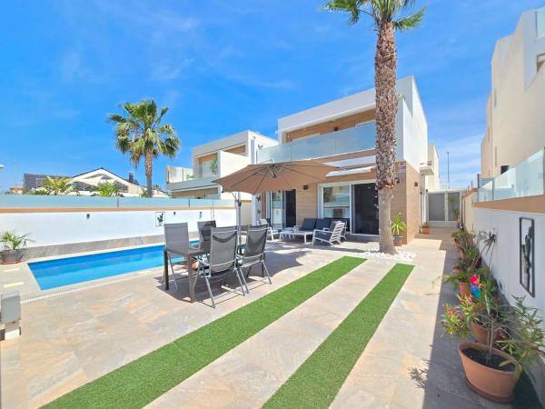 Частный шале на продаже в Casa o chalet en Zona Pueblo, Pilar de la Horadada, Пилар де ла Орадада photo 1