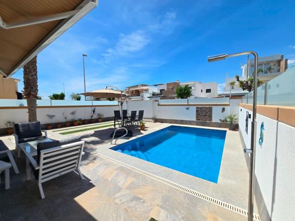 Частный шале на продаже в Casa o chalet en Zona Pueblo, Pilar de la Horadada, Пилар де ла Орадада thumbnail 1