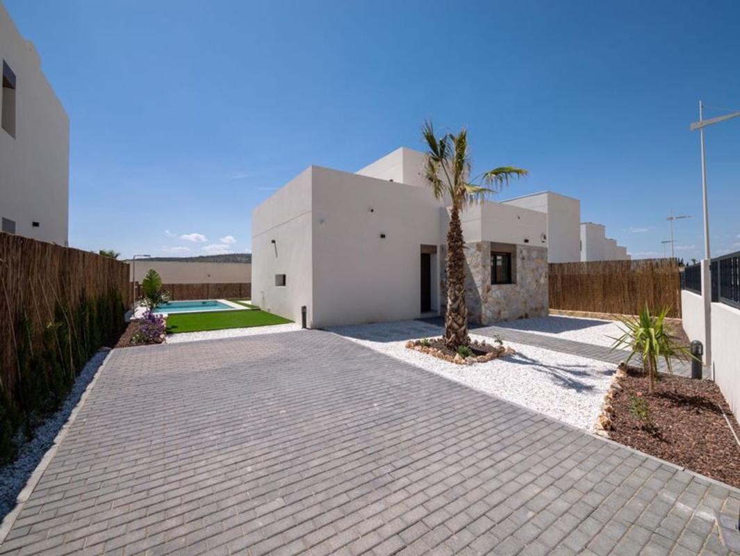 Properties for sale and rent in Spain photo 3