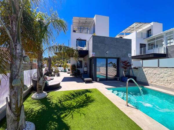 Casa o chalet independiente en Avenida Tomas Boj Andreu, 30, Los Balcones - Los Altos del Edén, Torrevieja photo 1