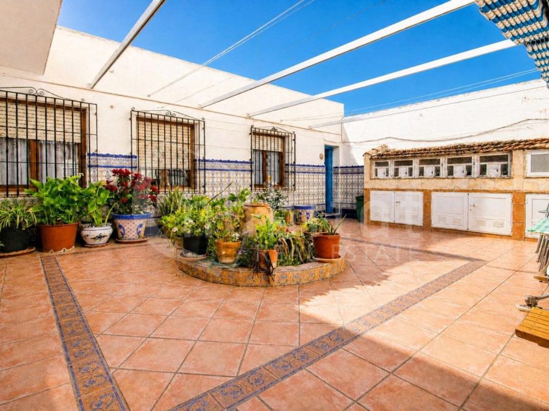 Propiedades en venta y alquiler en España photo 2