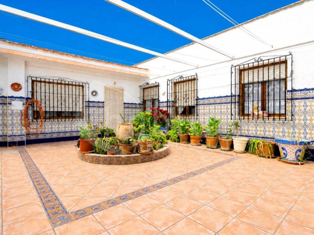 Propiedades en venta y alquiler en España photo 3