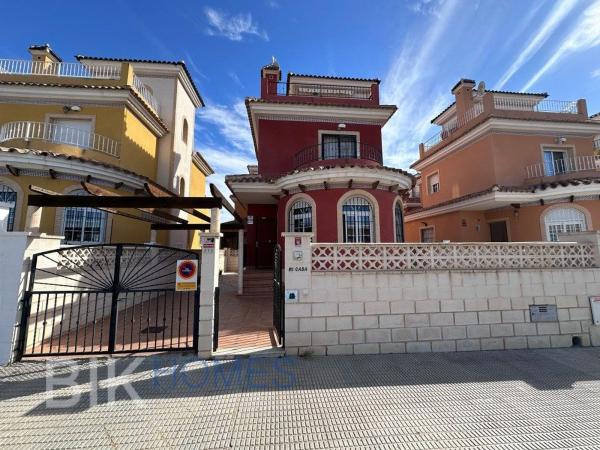 Casa o chalet independiente en Calle Algarrobo, Los Montesinos photo 3