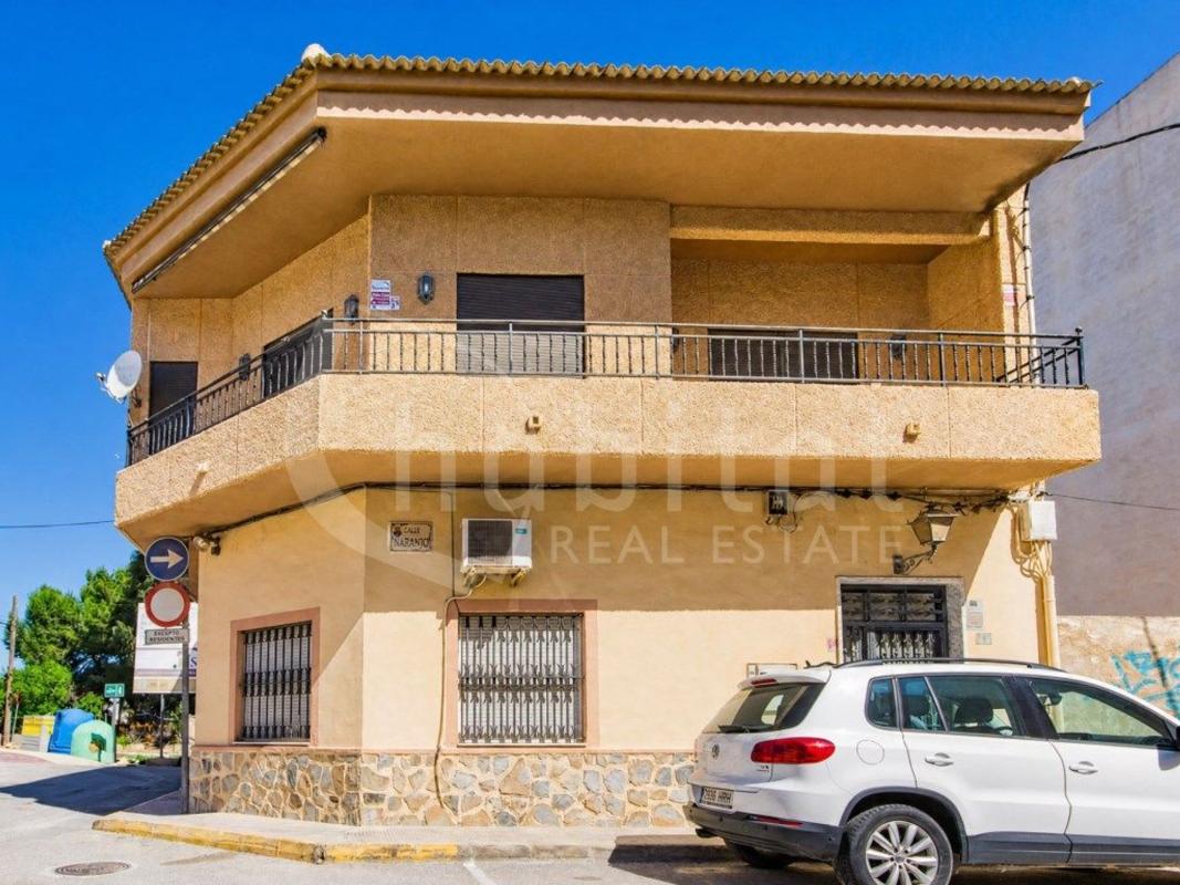 Propiedades en venta y alquiler en España photo 1