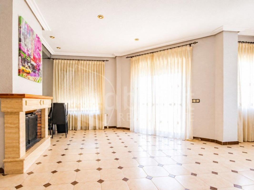 Propiedades en venta y alquiler en España photo 4