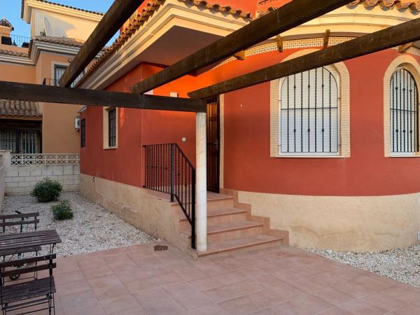 Casa o chalet independiente en Los Montesinos photo 3