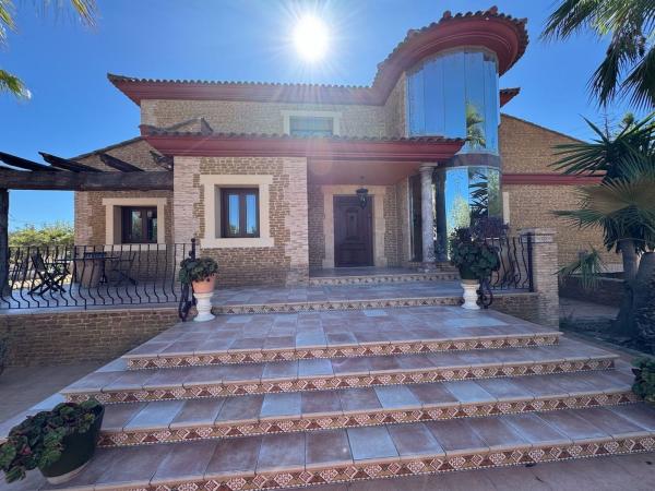 Chalet independiente en venta en Casa o chalet en Los Montesinos, Los Montesinos
 photo 1