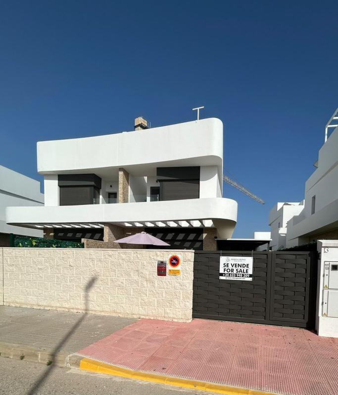 Propiedades en venta y alquiler en España photo 1