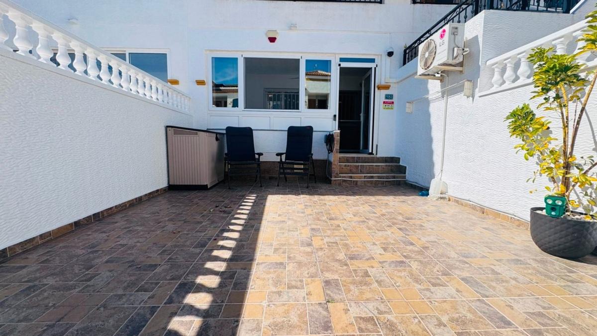 Sale of apartment in Piso en Calle Ciruelo, 981, Desamparados-Hurchillo-Torremendo, Orihuela, Orihuela
photo 1