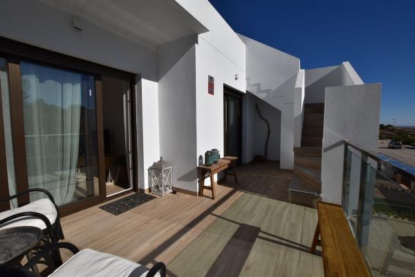 Ático en venta en Ático en Calle Nogal, 50, Desamparados-Hurchillo-Torremendo, Orihuela, Orihuela thumbnail 1