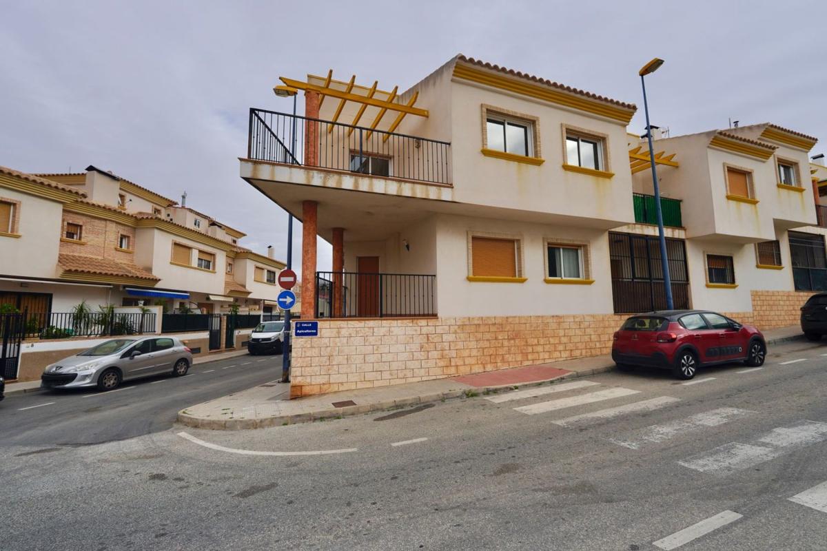 Sale of apartment in Piso en Calle Aljibes, 4, Desamparados-Hurchillo-Torremendo, Orihuela, Orihuela
photo 2