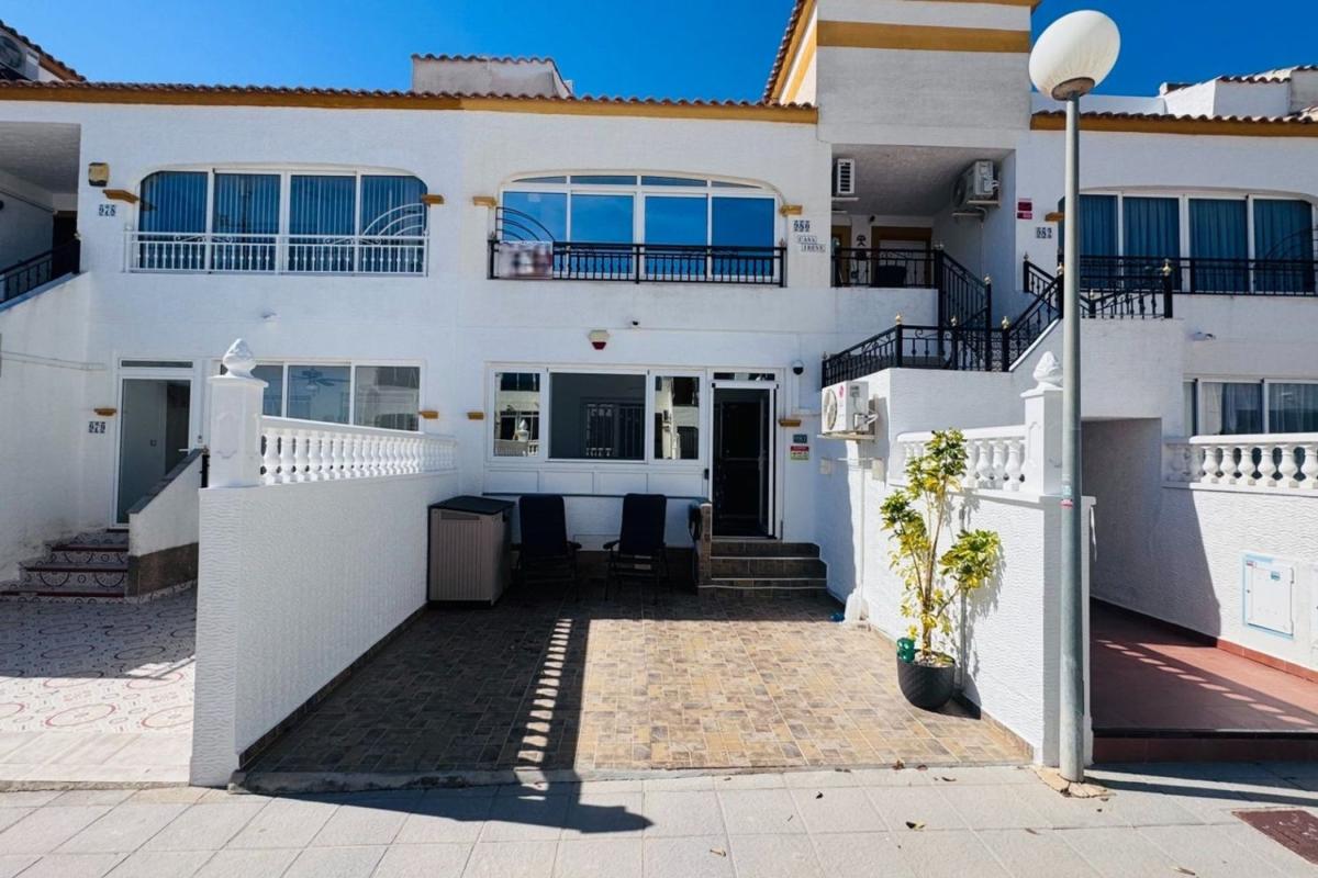 Sale of apartment in Piso en Avenida del Golf, Desamparados-Hurchillo-Torremendo, Orihuela, Orihuela
photo 1