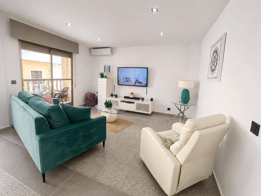 Sale of apartment in Piso en Avenida Orihuela Torr, Desamparados-Hurchillo-Torremendo, Orihuela, Orihuela
photo 1