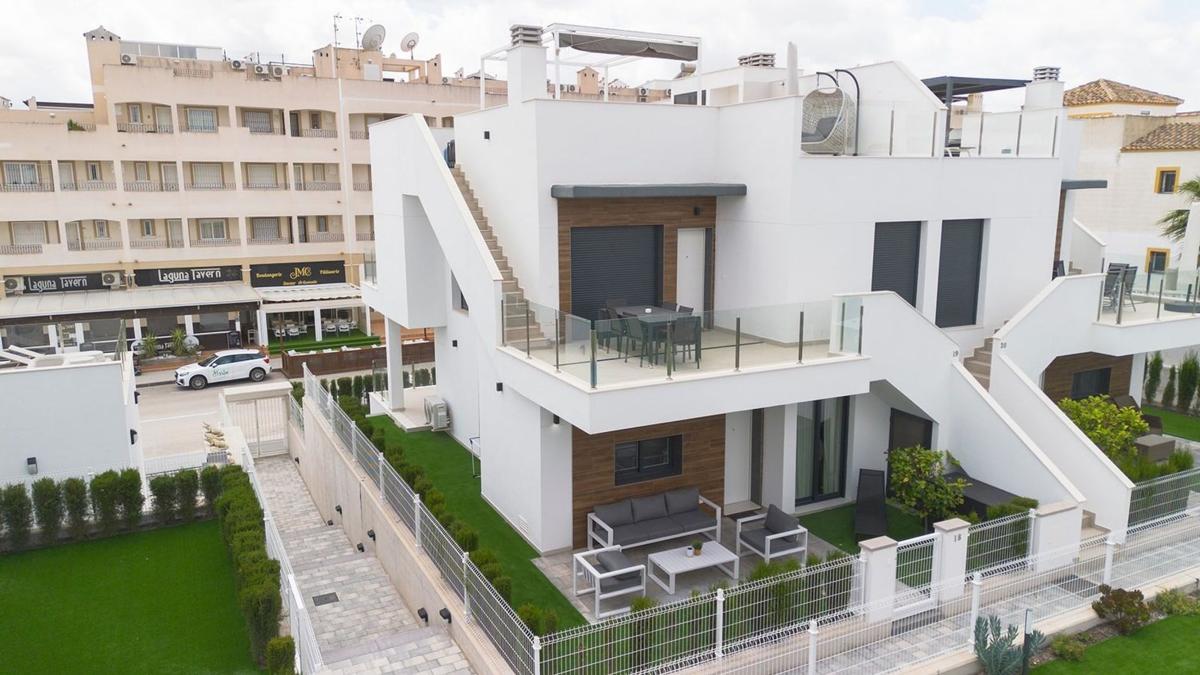 Sale of apartment in Piso en Calle Mandarino, 3, Desamparados-Hurchillo-Torremendo, Orihuela, Orihuela
photo 5