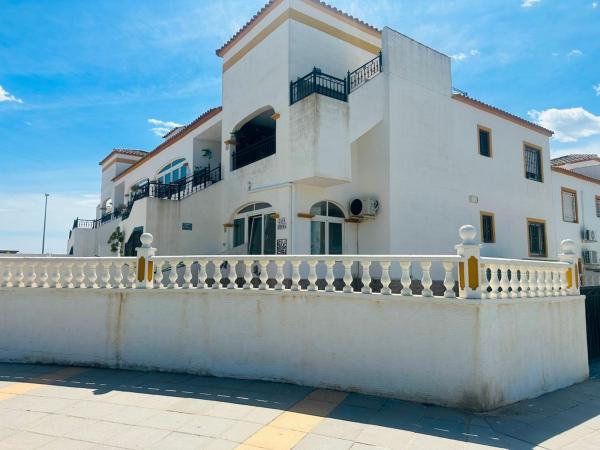 Venta de piso en Piso en Desamparados-Hurchillo-Torremendo, Orihuela, Orihuela
 photo 1