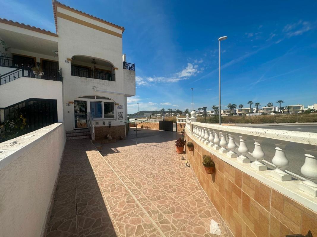 Sale of apartment in Piso en Desamparados-Hurchillo-Torremendo, Orihuela, Orihuela
 photo 3
