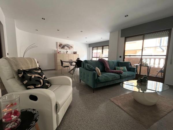 Venta de piso en Piso en Desamparados-Hurchillo-Torremendo, Orihuela, Orihuela
photo 1