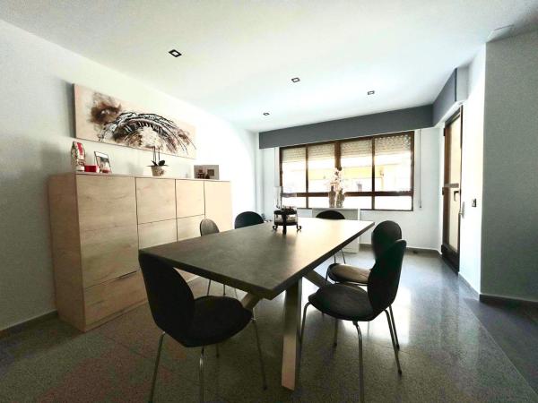 Venta de piso en Piso en Desamparados-Hurchillo-Torremendo, Orihuela, Orihuela
thumbnail 1