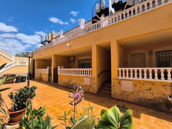Sale of flat in Piso en Calle Miguel Delibes, Molins-Campaneta-San Bartolomé, Orihuela, Orihuela
 photo 2